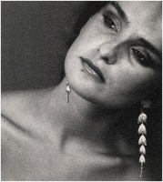 1984 - Donna con orecchini 2
